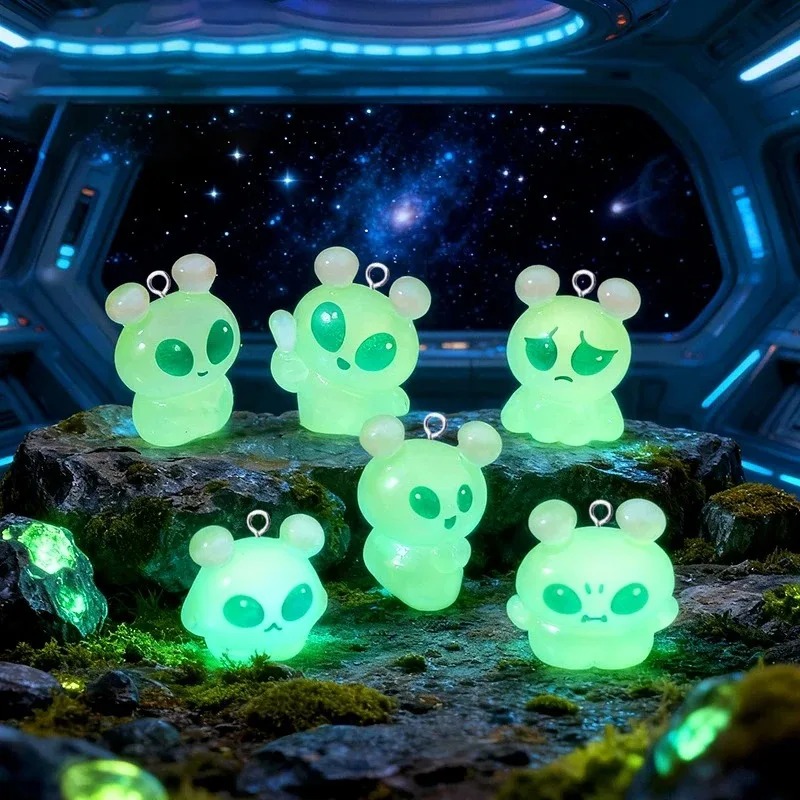 10 Buah Liontin Resin Alien Hi - Resin Art Jewelry Kit ulasan dan harga