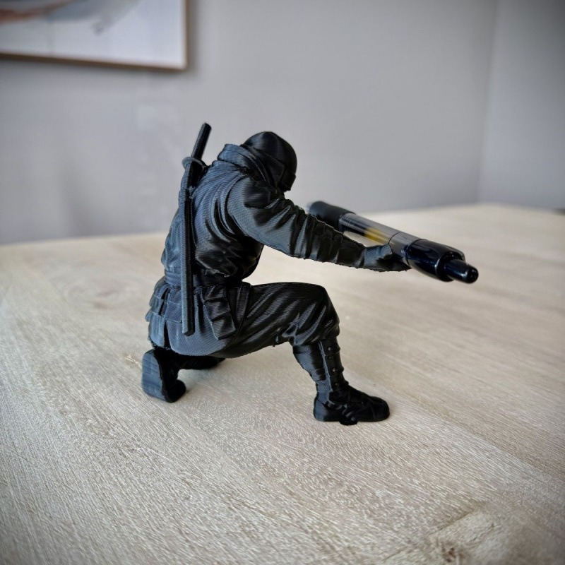 Tempat Pena Figur Ninja Orname - Resin Art Pen ulasan dan harga