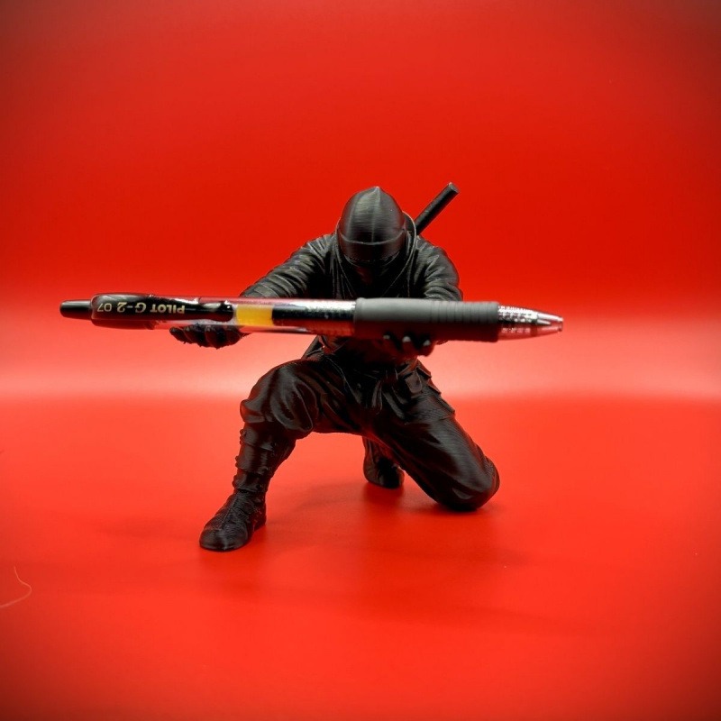 Tempat Pena Figur Ninja Orname - Resin Art Pen ulasan dan harga
